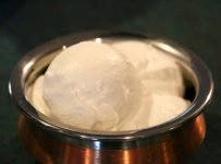 രണ്ടു ചേരുവ മാത്രം വച്ച് ഐസ്ക്രീം ഉണ്ടാക്കാം