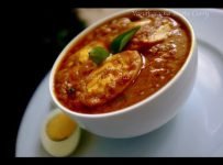 വറുത്തരച്ച മുട്ടക്കറി ഉണ്ടാക്കാം