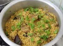 ബാച്ചിലര്‍ ബിരിയാണി എങ്ങിനെ ഉണ്ടാക്കാമെന്നു നോക്കാം