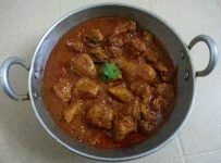 വറുത്തരച്ച ചിക്കന് കറി എങ്ങിനെ ഉണ്ടാക്കാമെന്നു നോക്കാം.