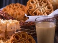 സ്വാദിഷ്ടമായ അച്ചപ്പം വളരെ എളുപ്പത്തില് വീട്ടില് ഉണ്ടാക്കാം
