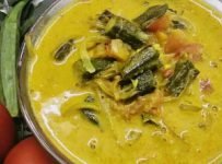 വെണ്ടക്ക തക്കാളി കറി എങ്ങനെ രുചികരമായി തയ്യാറാക്കാം