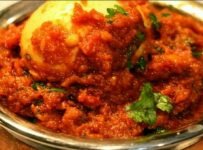 സ്പെഷ്യല് മുട്ട ഗ്രേവി എങ്ങനെ രുചികരമായി വീട്ടില് തയ്യാറാക്കാം