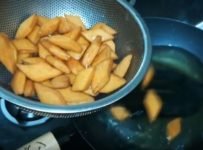 ഈസി&ടേസ്റ്റി നാലുമണി പലഹാരം തയ്യാറാക്കാം.