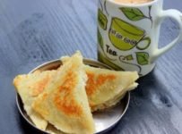 10 മിനിറ്റിൽ ബ്രഡ് സ്വീറ്റ് സമോസ തയ്യാറാക്കാം.
