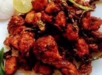 ചിക്കന് 65 തയ്യാറാക്കുന്നത് എങ്ങനെയെന്നു നോക്കാം.