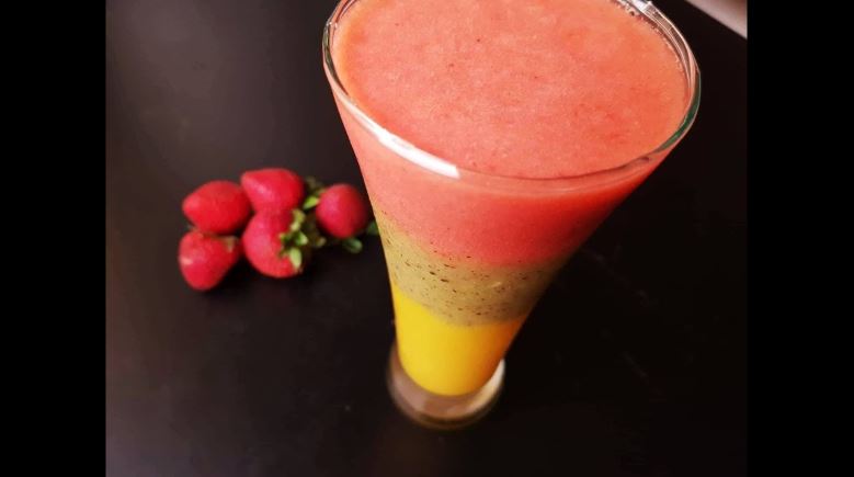 ഫ്രൂട്ട് സ്മൂത്തി