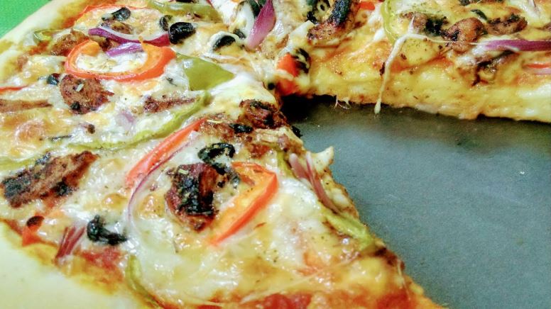 ചിക്കൻ പിസ