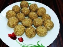 വൈകുന്നേരങ്ങളിൽ കഴിക്കാൻ അടിപൊളി ഗോതമ്പ് ഉണ്ട ഉണ്ടാക്കിയാലോ…