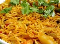 പ്രെഷർ കുക്കറിൽ വെജിറ്റബിൾ ബിരിയാണി ഉണ്ടാക്കുന്ന വിധം