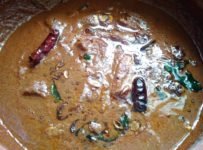 തേങ്ങാ അരച്ച് വച്ച ഒരു കിടിലൻ മീൻ കറി