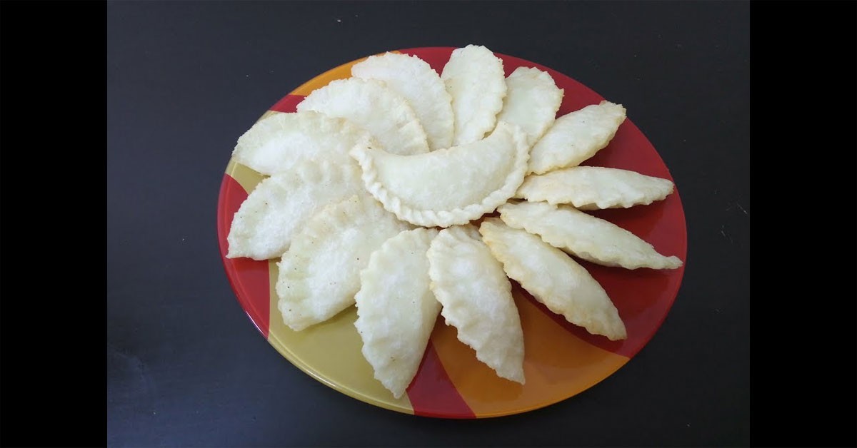 പൂവട പൊരിച്ചത്