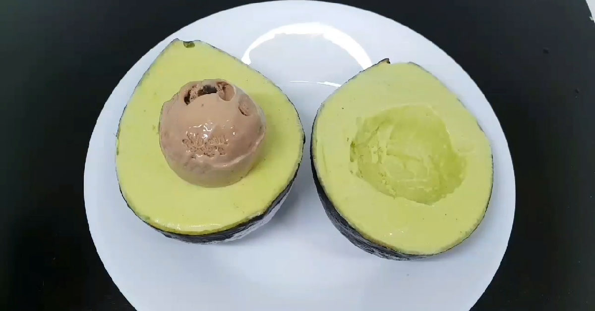അവൊകാഡൊ & ചോക്ലേറ്റ് ഐസ്ക്രീം