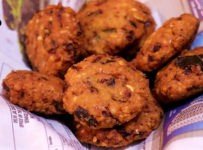 ചായക്കടയിലെ അതേ സ്വാദോടെ പരിപ്പുവട