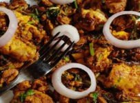 തലച്ചോറ് വൃത്തിയാക്കുന്നതും പൊരിക്കുന്നതും എങ്ങനെയെന്ന് നോക്കാം