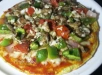 കുട്ടികള്ക്കായി ചെലവുകുറഞ്ഞ നാടന് pizza തയ്യാറാക്കാം