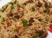 ചൈനീസ് വിഭവമായ szechuan chicken fried rice