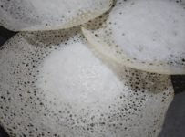 യീസ്റ്റും സോഡാപ്പൊടിയും ഇല്ലാതെ ഒരു പാലപ്പം