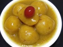 ഗോതമ്പ് ഉപയോഗിച്ച് ശര്ക്കര പാല് കൊഴുക്കട്ട തയ്യാറാക്കാം