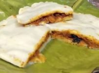 മീൻ പത്തിരി ഒന്ന് ഉണ്ടാക്കി നോക്കൂ. ഒരിക്കൽ ഉണ്ടാക്കിയാൽ വീണ്ടും ഉണ്ടാക്കും