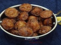 തനിനാടൻ ഉണ്ണിയപ്പം ഉണ്ടാകുന്നത് കണ്ടു നോക്കു.