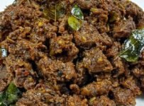 കുരുമുളകിട്ട് വരട്ടിയ ബീഫ് ഉണ്ടാക്കി നോക്കൂ.