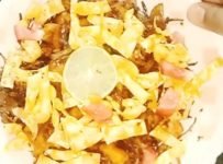 ചിക്കൻ കൊത്തി വറുത്തത് ഉണ്ടാക്കി നോക്കൂ.