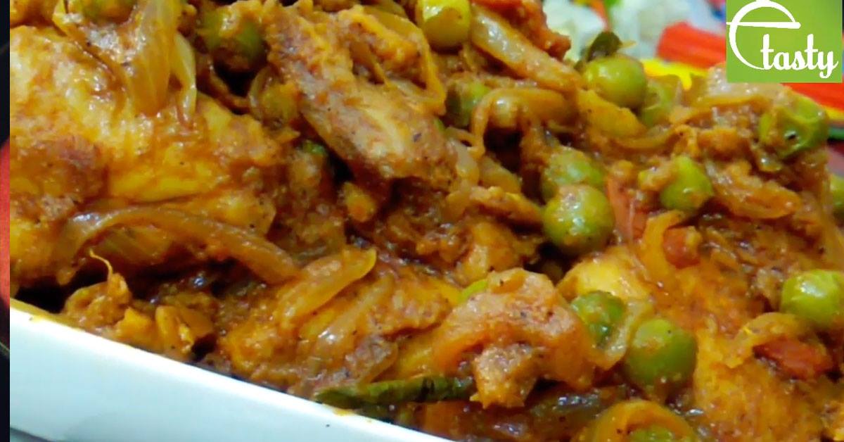 ചിക്കനും ഗ്രീൻപീസും ചേർന്നിട്ടൊരു കിടിലൻ ചിക്കൻ റോസ്റ്റ് തയ്യാറാക്കി നോക്കു