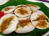 ചെമ്മീൻ നിറച്ച ഇഡ്ഡലി തയ്യാറാക്കാം