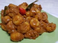 കുട്ടികൾ ഏറെ ഇഷ്ടപ്പെടുന്ന പെട്ടെന്ന് തയ്യാറാക്കാവുന്ന കുഞ്ഞി പത്തിരിയും കൂടെ തണ്ണിമത്തൻ സർബത്ത്.