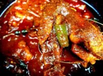 വിറകടുപ്പിൽ നാടൻ രീതിയിൽ വറുത്തരച്ച കോഴിക്കറി തയ്യാറാക്കാം