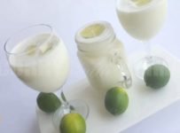 നാരങ്ങ പാല്‍  നാരങ്ങാ വെള്ളം തേങ്ങാ പാലില്‍ ??