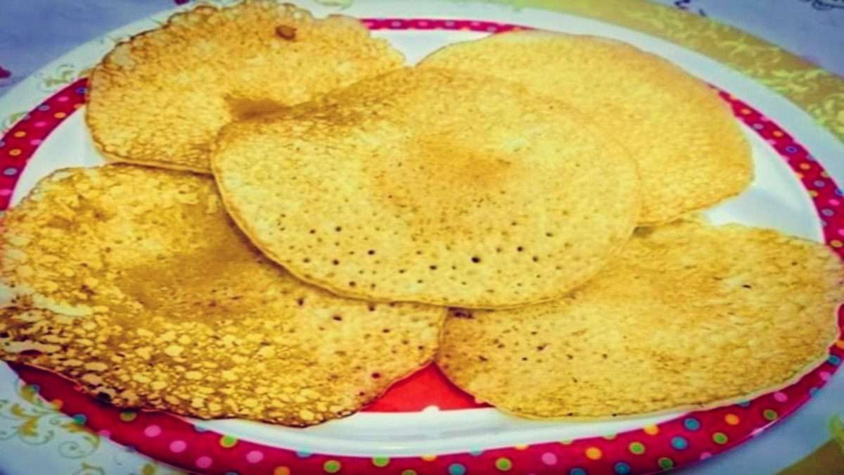 മുട്ട അരിപ്പൊടി ദോശ
