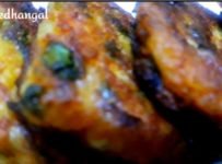 ചോറ് ബാക്കി വന്നാൽ ചായക്ക് നല്ലൊരു സ്നാക്ക്സ് ആക്കി മാറ്റാം