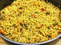 വളരെ എളുപ്പത്തിൽ ഒരു വെജിറ്റബിൾ ബിരിയാണി ഉണ്ടാക്കി നോക്കൂ