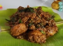 ചിക്കൻ ഇടിച്ചു പുരട്ട്….  കോഴിയെ ഇടിക്കുകയ്യും പുരട്ടുകയും ഒന്നും വേണ്ട. അതിൽ ചേർക്കുന്ന മസാല ഇടിച്ച് പൊടിച്ച് ചേർത്താൽ മതീ. പെട്ടന്ന് ഉണ്ടാക്കാവുന്ന ഒരു  വ്യത്യസ്തമായ ചിക്കൻ പുരട്ട്…