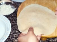 കൈകൊണ്ടു തൊടാതെ, ഒട്ടിപിടിക്കാതെ ചപ്പാത്തി ഉണ്ടാക്കാൻ പുതിയ trick