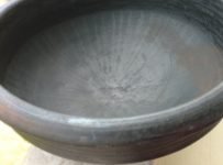 മൺചട്ടി മയക്കാം കണ്ടു നോക്കു