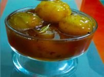നെല്ലിക്ക കൂടുതൽ കാലം കേടുകൂടാതെ സൂക്ഷിക്കാൻ ഈ രീതിയിൽ തേൻ നെല്ലിക്ക ഉണ്ടാക്കി നമുക്ക് ഉപയോഗിക്കാം…. വളരെ രുചികരവും ആരോഗ്യപ്രദായകവും ഉണ്ടാക്കാൻ വളരെ എളുപ്പവും ആണിത്…. ദിവസവും ഒരു നെല്ലിക്ക കഴിക്കുന്നത് രോഗപ്രതിരോധ ശേഷി വർദ്ധിപ്പിക്കും അമിത വണ്ണം കുറക്കുവാൻ നെല്ലിക്കാ സഹായിക്കുന്നു … വൈറ്റമിൻ സി മിനറൽസ് കാൽസ്യം ഫൈബർ എന്നിവ ധാരാളം അടങ്ങിയിരിക്കുന്നു…..