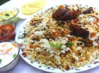 വിറകടുപ്പിൽ നാടൻ രീതിയിൽ തയ്യാറാക്കിയ ചിക്കൻ പൊരിച്ച ദം ബിരിയാണി