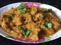 വളരെ കുറച്ച് ചേരുവകളും നട്സും അരച്ചുചേർത്ത് വ്യത്യസ്തമായ രുചിയിൽ വളരെ പെട്ടന്ന് അഫ്ഗാനി ചിക്കൻ നമുക്ക് വീട്ടിൽ ഉണ്ടാക്കാം