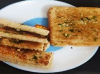 കുട്ടികൾക്ക് പെട്ടെന്ന് ഉണ്ടാക്കി കൊടുക്കാൻ പറ്റുന്ന ഒരു വെറൈറ്റി ഗാർലിക് ബ്രെഡ് സ്നാക്ക്