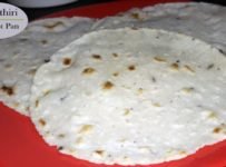 പത്തിരികളിൽ രാജാവ് – കൈപ്പത്തിരി.. വളരെ എളുപ്പത്തിൽ എങ്ങിനെ ഉണ്ടാക്കാം? ഒരിക്കൽ ഒന്ന് ഉണ്ടാക്കി നോക്കു.. പിന്നെ പത്തിരി ഇങ്ങനെയേ ഉണ്ടാക്കൂ