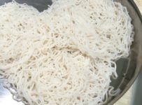 കുഴക്കാതെ കൈനനയാതെ നൂലപ്പം