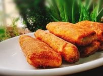 ബേക്കറിയിൽ കിട്ടുംപോലെയുള്ള perfect chicken roll ദാ… ഇങ്ങനെ ഉണ്ടാക്കിയാൽ മതി