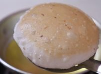 ഇന്നു നമുക് മലബാറിലെ നെയ്പത്തിരി ഉണ്ടാക്കിയാലോ.