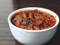 സബോള ഇരിപ്പുണ്ടോ? എങ്കിൽ പെട്ടന്ന് തയ്യാറാക്കാൻ പറ്റുന്ന അടിപൊളി ഐറ്റം