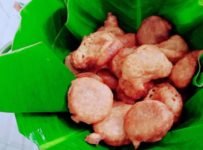 ചായ തിളക്കുന്നതിനുളളിൽ കടി റെഡി