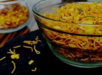 നല്ല ക്രിസ്പിയും സ്പൈസിയും ആയ മിക്സ്ചർ ആയാലോ…. ഈ ഓണത്തിന്! എല്ലാവരും ഒന്ന് ട്രൈ ചെയ്തു നോക്കണേ…….