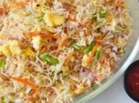 എഗ്ഗ് ഫ്രൈഡ് റൈസ് വളരെ കുറച്ച് ചേരുവകൾ ചേർത്ത് ടേസ്റ്റി ആയിട്ട് ഉണ്ടാക്കാം